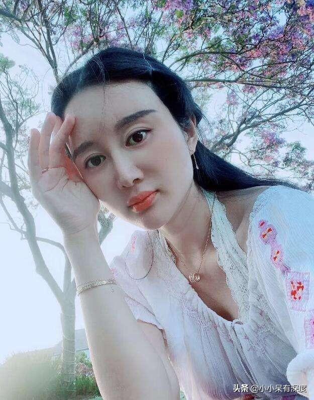 网友纷纷劝到：千万不要做傻事啊，毕竟你还有儿女。